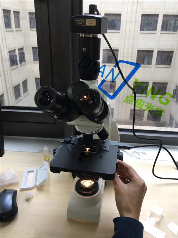 复旦大学研究型生物显微镜安装调试。